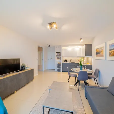 Lulu Apartments - Nomorerain - Apartament 2-Pokojowy Grzybowo - Klimatyzacja, Netflix Esterno foto